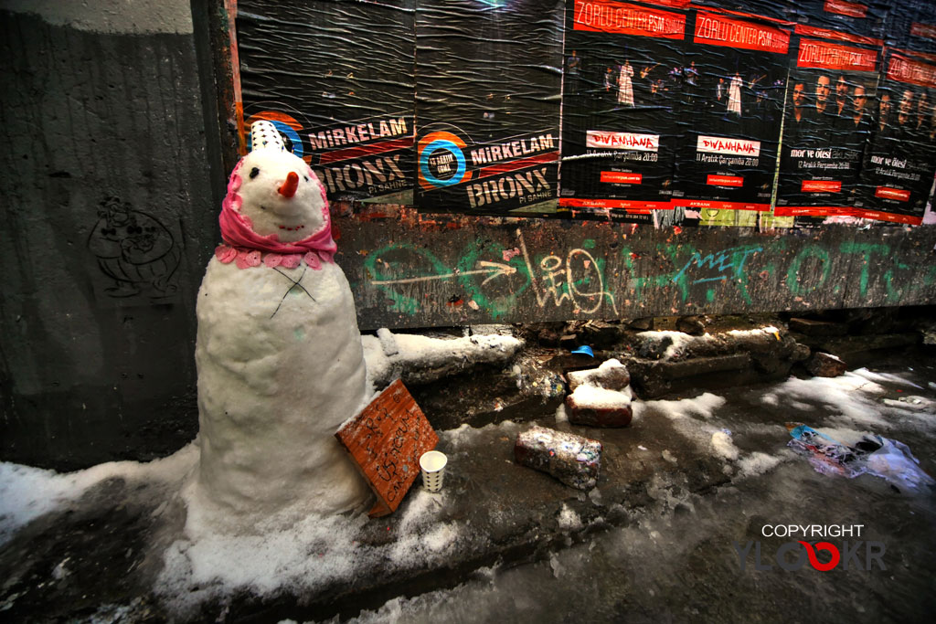 İstanbul kar manzarası; İstanbul kar yağışı; Zürafa Yokuşu; Kardan Kadın; Kardan adam