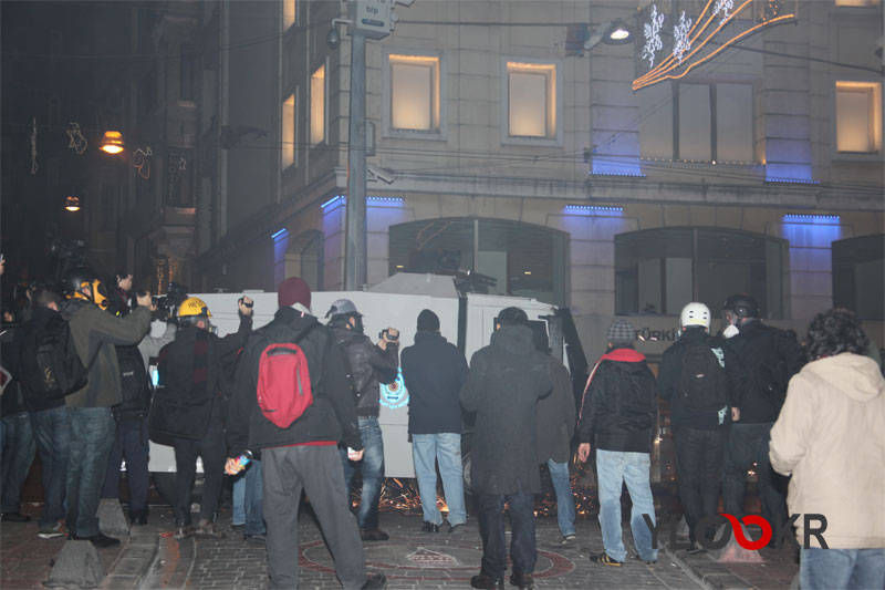 Fotoğraf: Yalçın Çakır © İstanbul, Beyoğlu, İnternetime Dokunma eylem ve müdahale anları